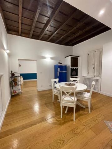 Boutique Apartment Pantheon Рим Экстерьер фото