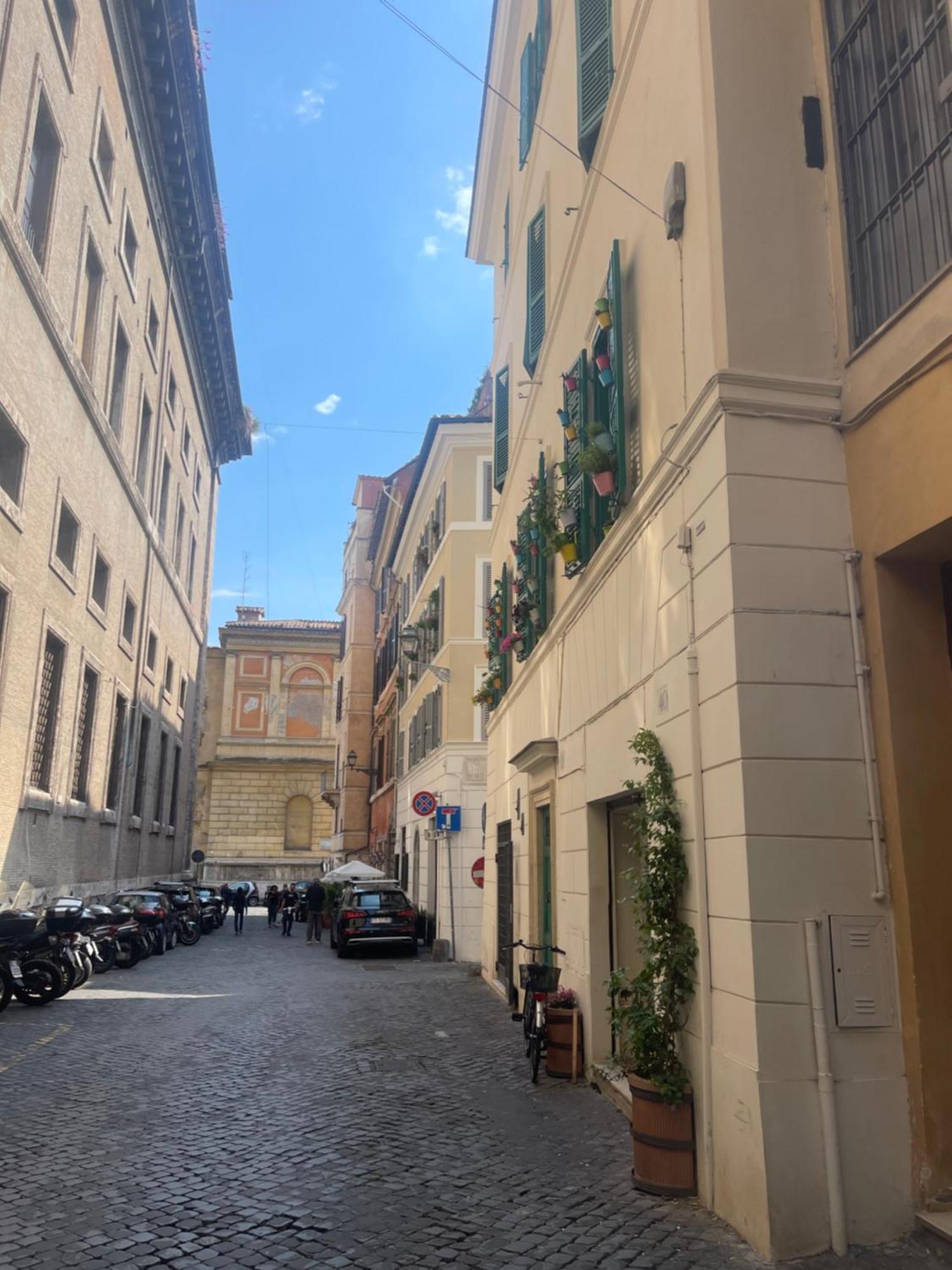 Boutique Apartment Pantheon Рим Экстерьер фото